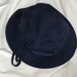 Navy blue bucket hat